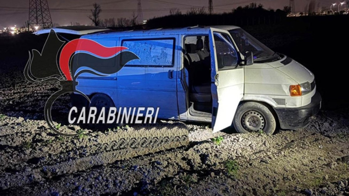 Bloccati tre furgoni carichi di rame rubato - 