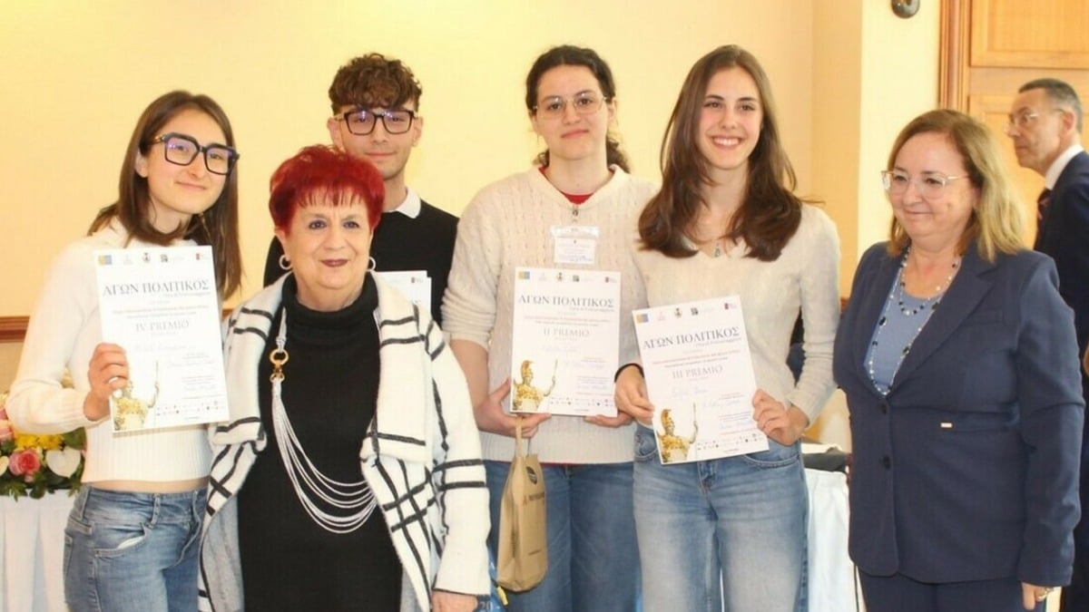Studente di Nola vince la gara di greco antico - 