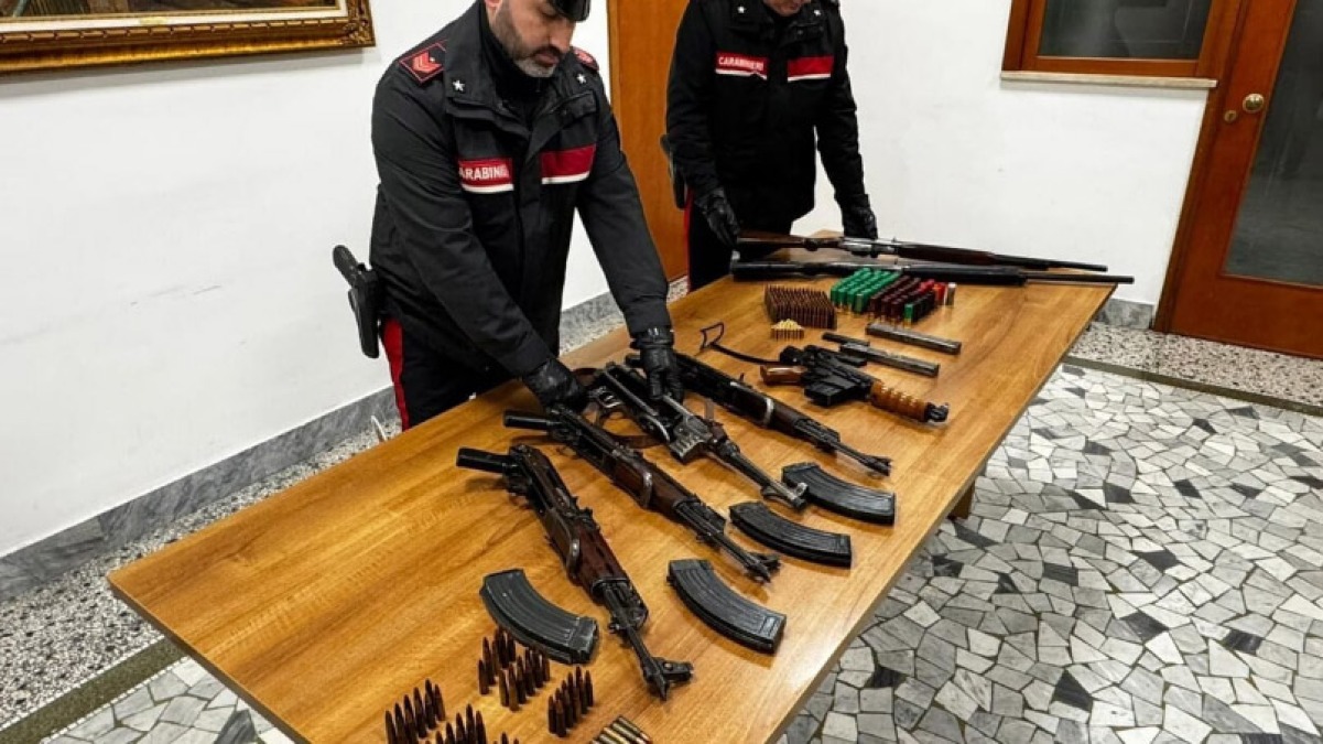 Scoperto arsenale da guerra della camorra vesuviana - 