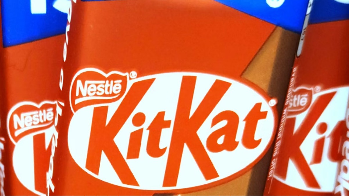 Rubato camion con 12 tonnellate di KitKat - 