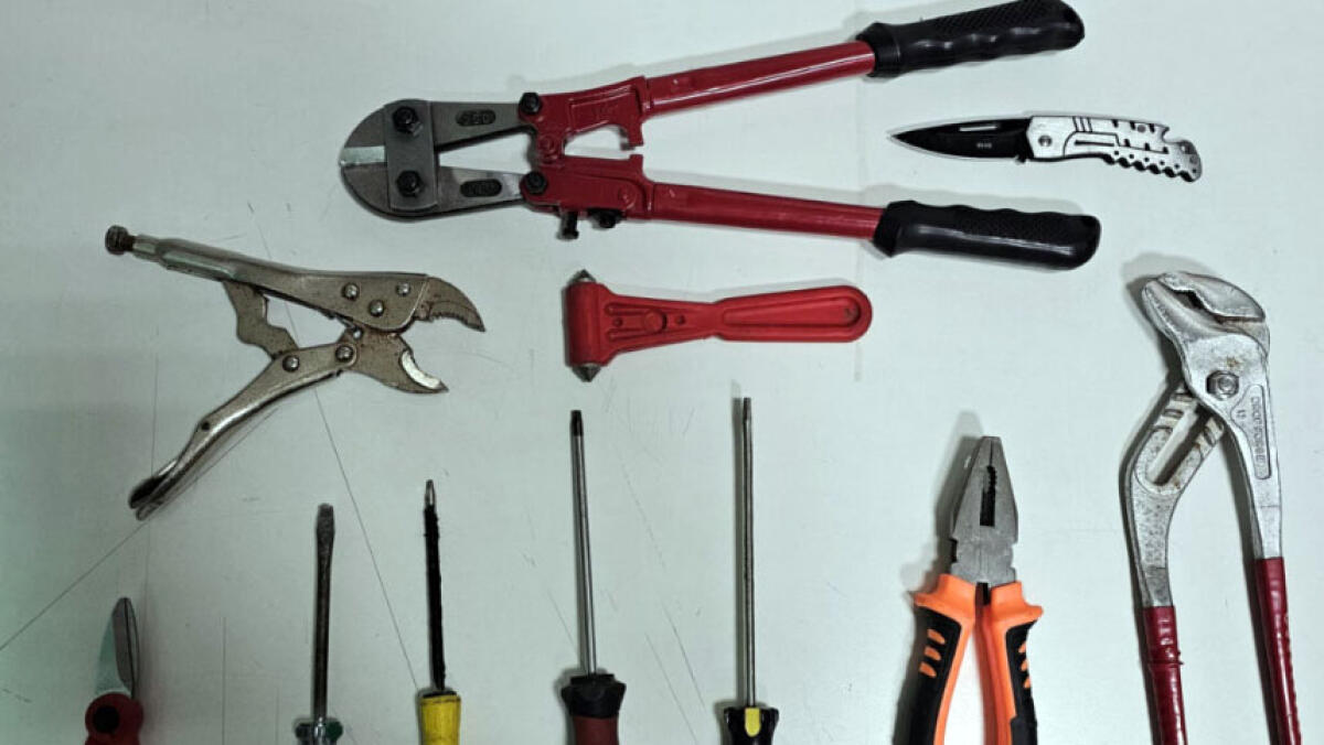 In giro tra i Paesi Vesuviani con gli arnesi da scasso, bloccati - 