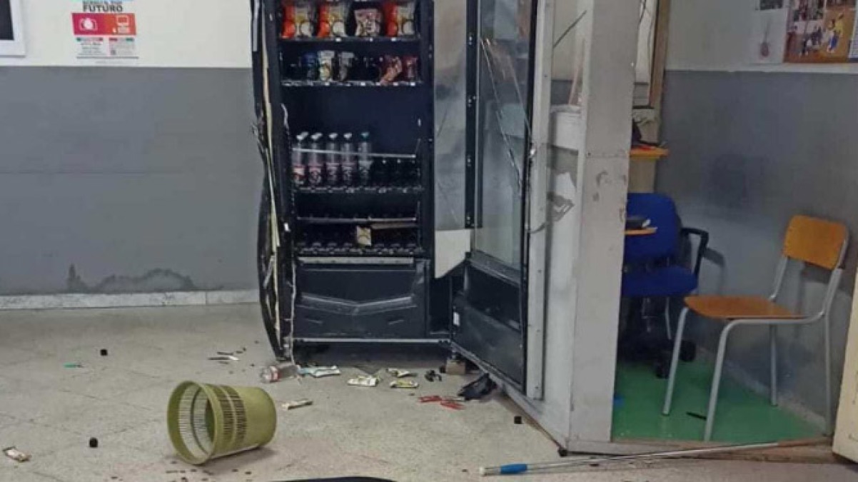 Furto da 400mila euro nella scuola vesuviana  - 