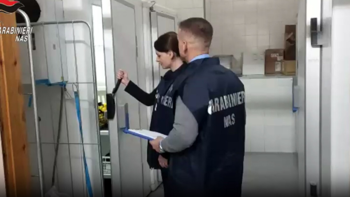 I Nas chiudono un bistrot e sequestrano un quintale di alimenti - 