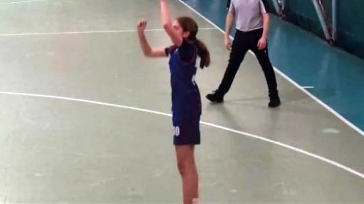 Sofia muore a cena mentre è in ritiro con la squadra di basket - 