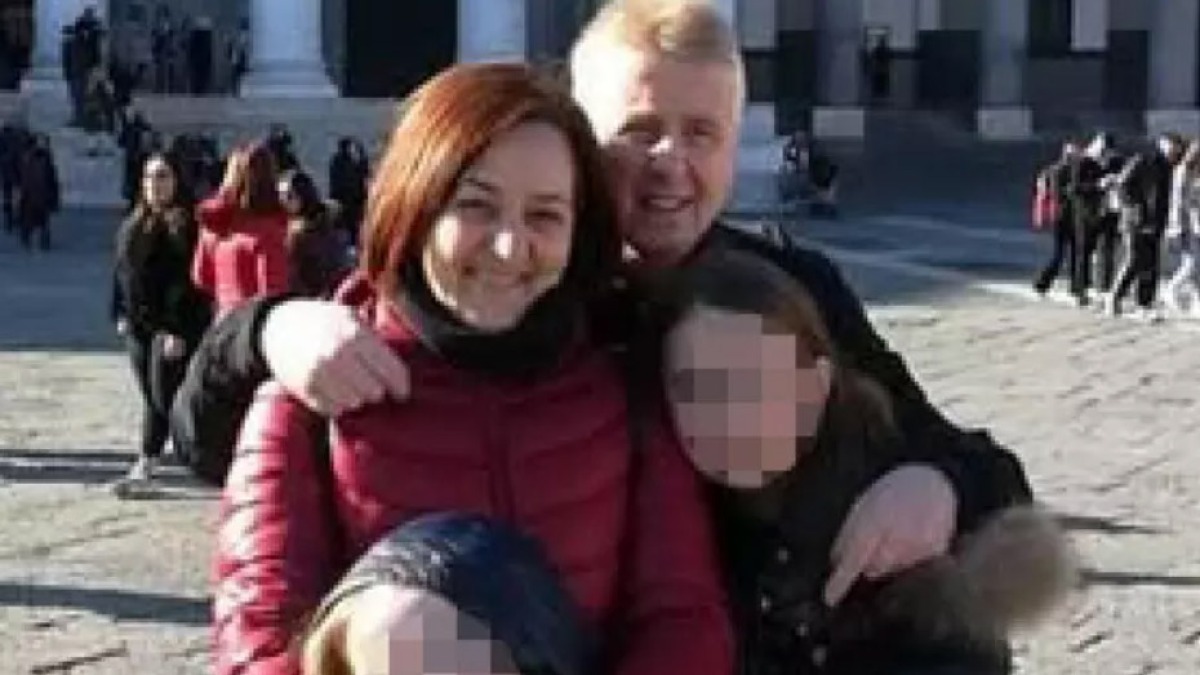 Mamma e figlia avvelenate, interrogatorio fiume per padre e sorella - 