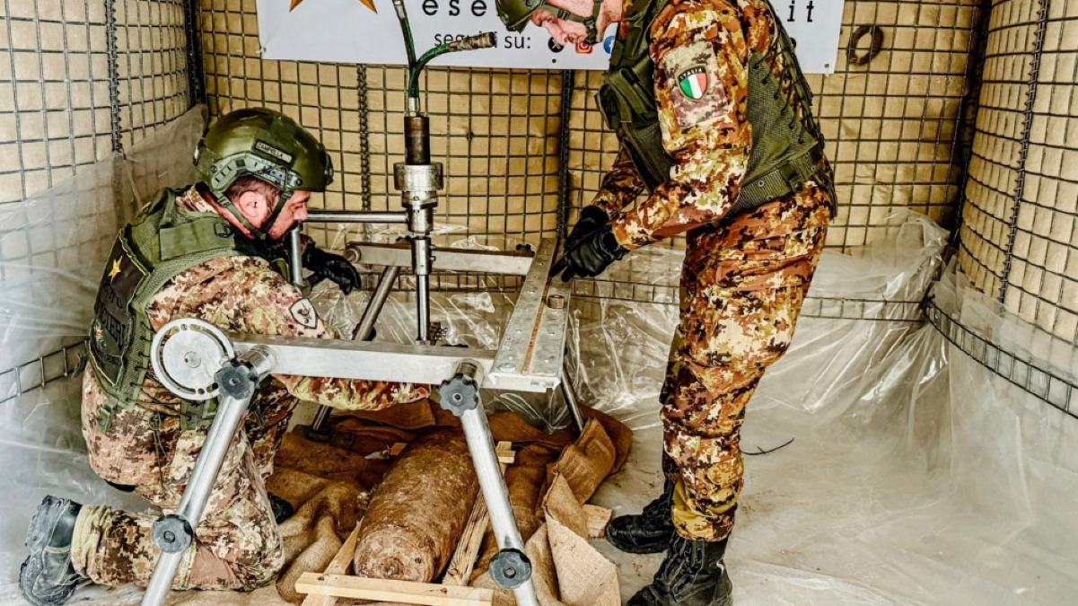 Disinnescate bombe della Guerra Mondiale, intervento multiplo straordinario - 