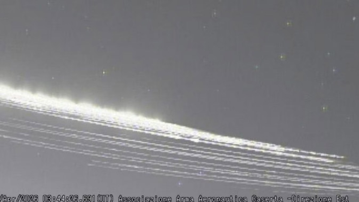 Seconda scia luminosa sui cieli della Campania - 