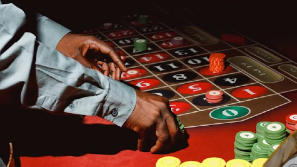 Scoperta bisca clandestina della camorra - 