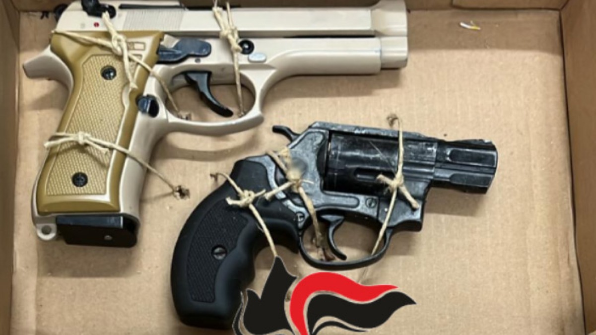 Armi nascoste nei muri, maxi-sequestro a Brusciano - 