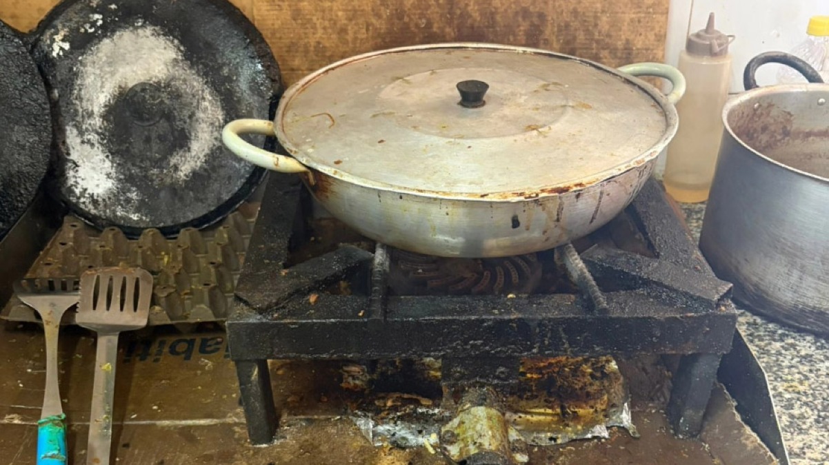 Palma Campania, sigilli a locale in condizioni igieniche pietose - 