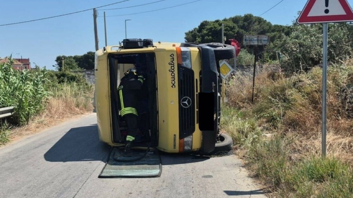 Auto contro scuolabus, dieci bimbi feriti di cui due sono gravi - 