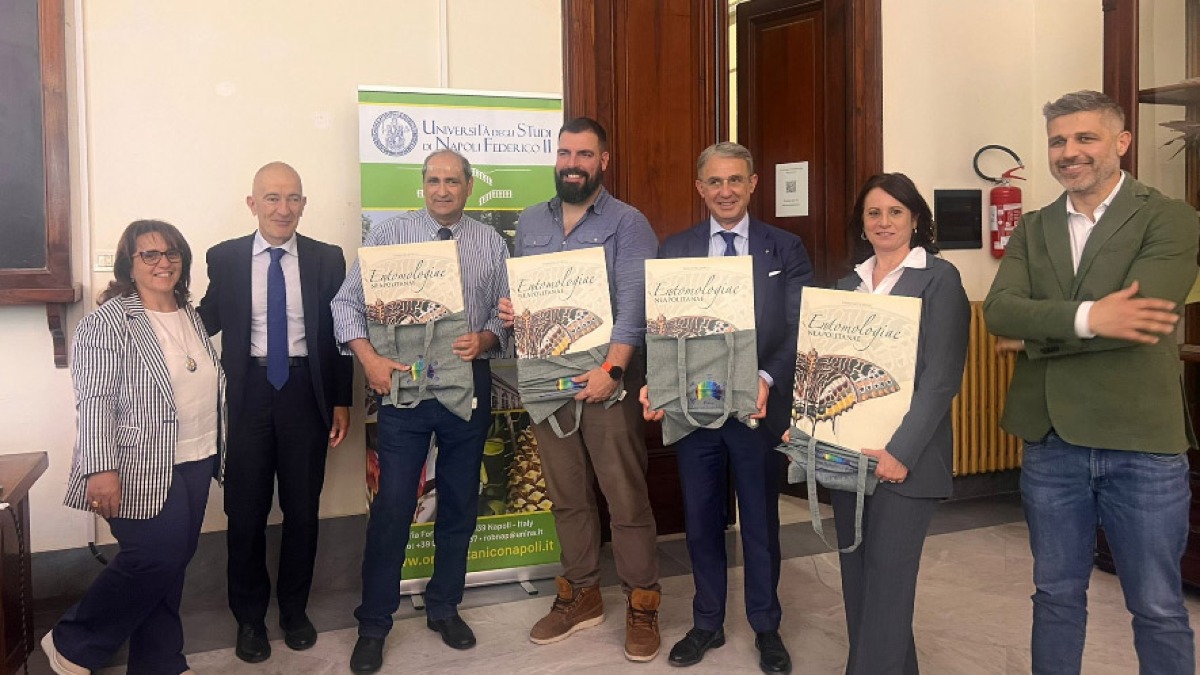 A Napoli la Federico II celebra la biodiversità con il generale Sergio Costa - 