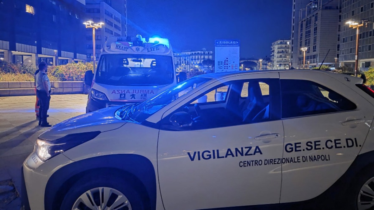 Ragazzo accoltellato nella notte al Centro Direzionale e messo in salvo dalla Gesecedi - 