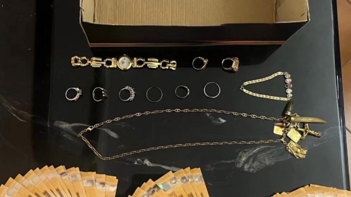 Tengono anziano al telefono sveglio tutta la notte e lo truffano - 
