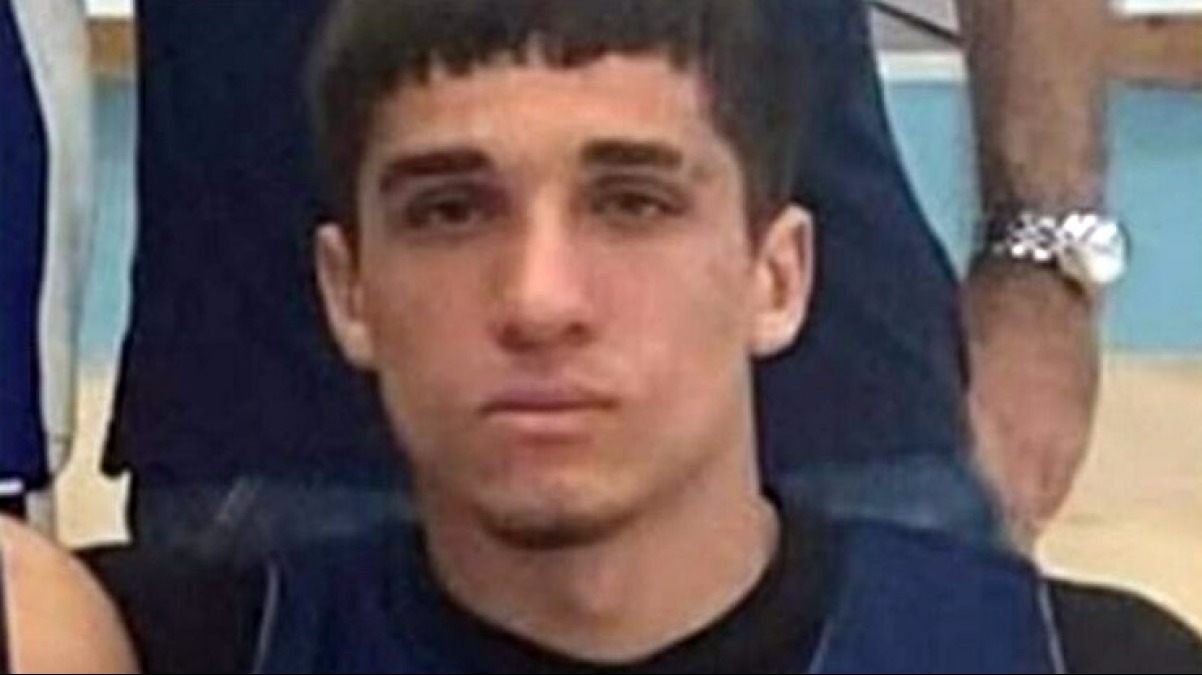 Motorino contro un muro, Lorenzo muore a 16 anni - 