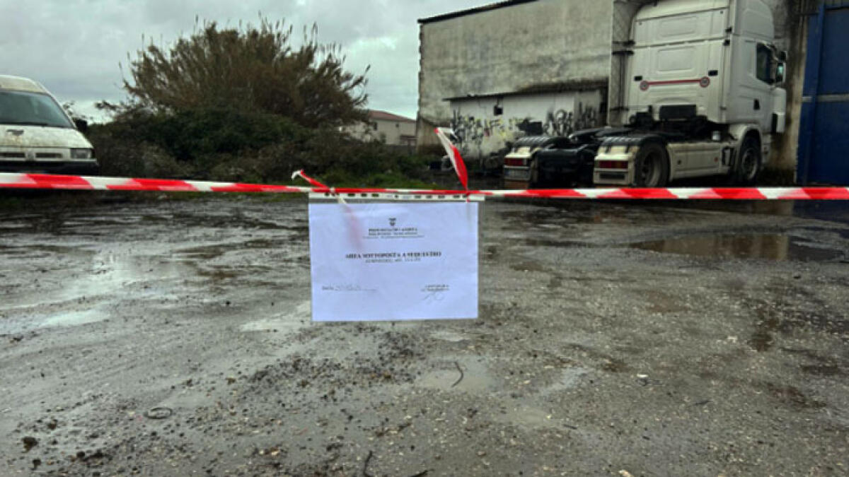 Poggiomarino, sequestrata officina con meccanico e carrozziere - 