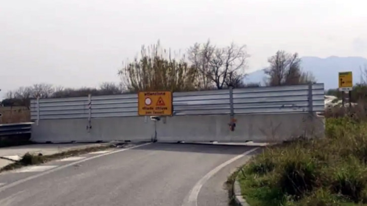 Via Boscofangone chiusa: vertice per riaprirla - 