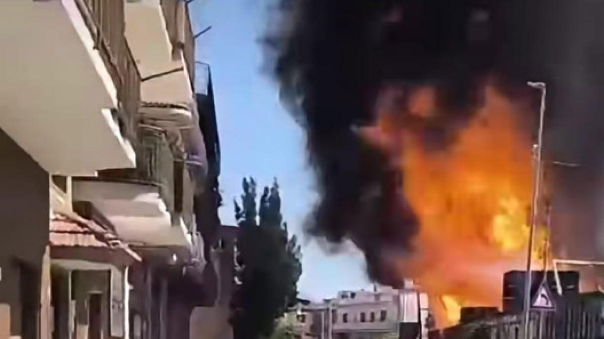 Fabbrica a fuoco a Striano: altro incendio di una terribile estate - 