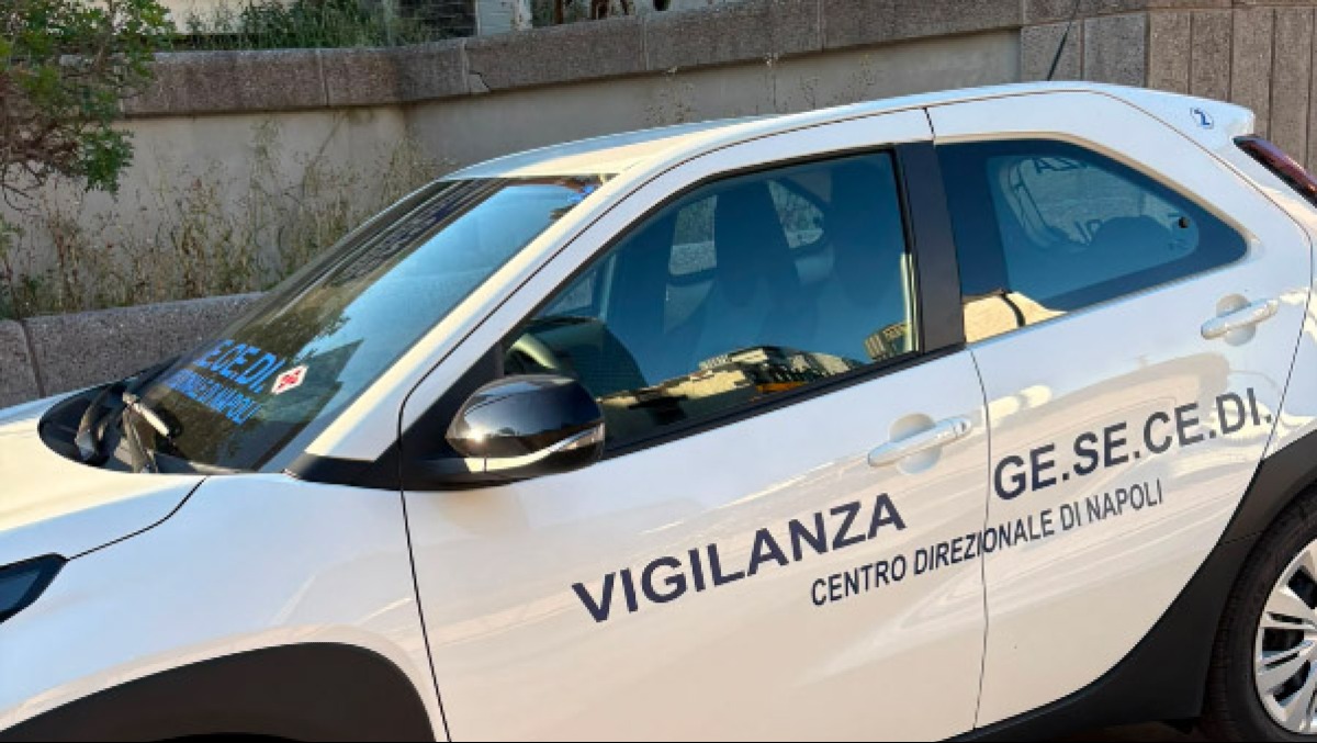 Ragazzina prova a togliersi la vita al Centro direzionale: salvata - 