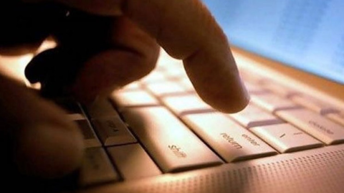 Truffano anziani online: trovati e costretti e restituire i soldi - 