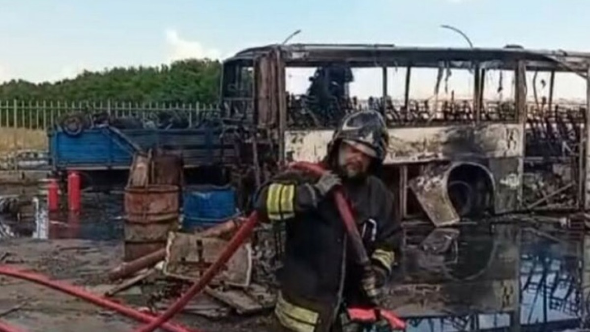 Brucia autodemolitore, è allarme ambientale - 