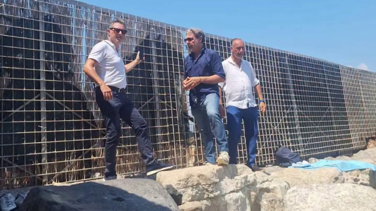 Sequestrato il cancello per l'ingresso in spiaggia - 