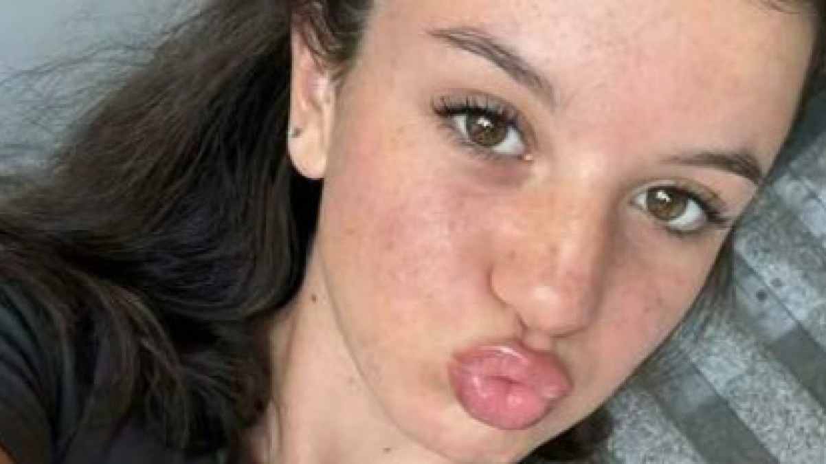 Schianto nella notte, Manuela muore a 16 anni - 