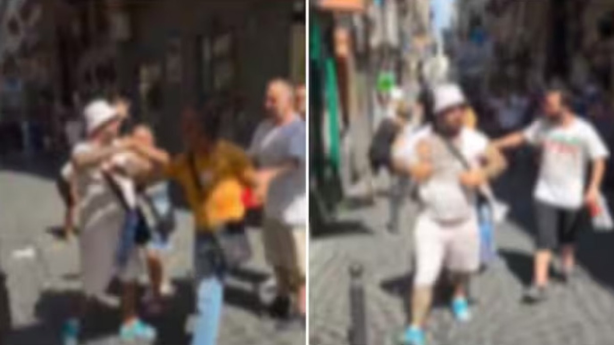 Botte tra venditrici abusive davanti ai turisti - 
