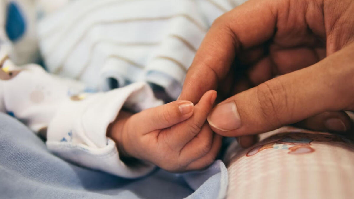 Embrione sbagliato, donna partorisce la figlia biologica di altri - 
