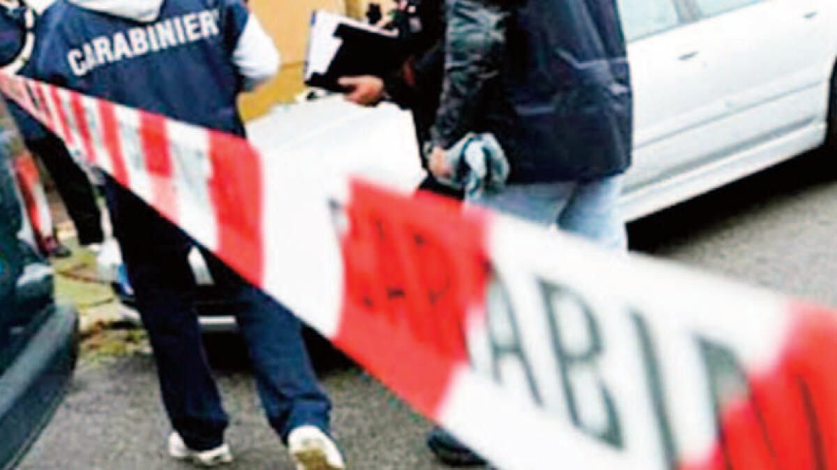 Viveva in casa con il figlio, trovata senza vita nell'armadio - 