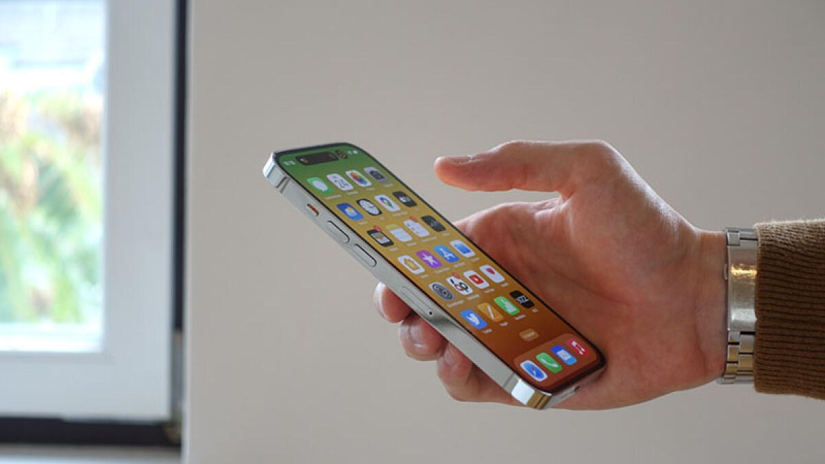 Due turiste scippate dei costosi iPhone - 