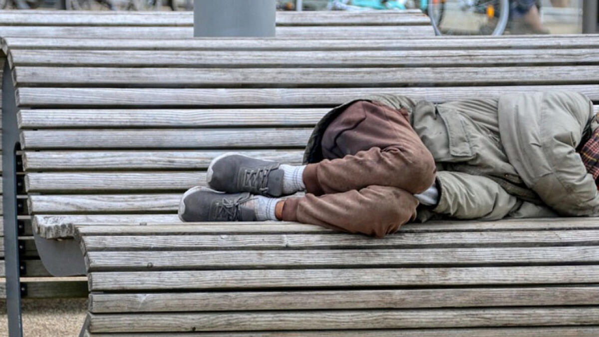 Clochard reclutati per la truffa del finto carabiniere - 