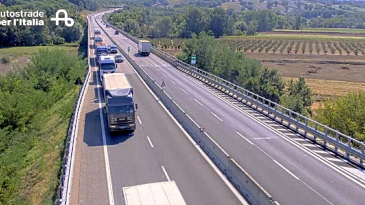 Salta giunto del viadotto in autostrada: paura in Campania - 