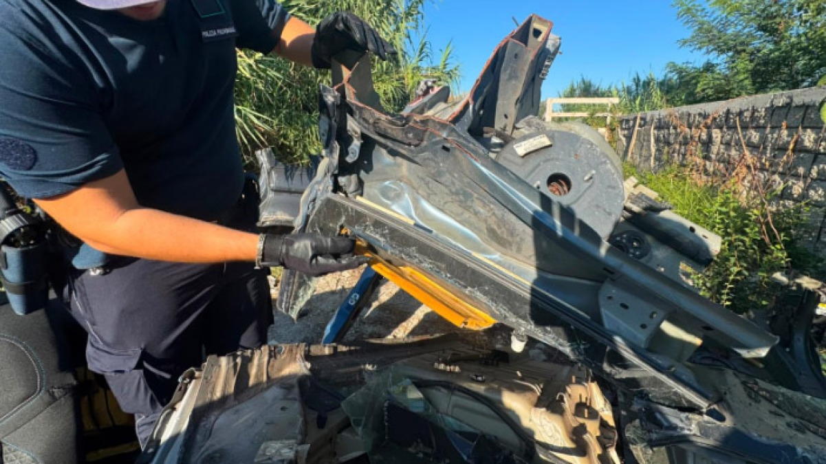 Scoperto cimitero di auto rubate - 