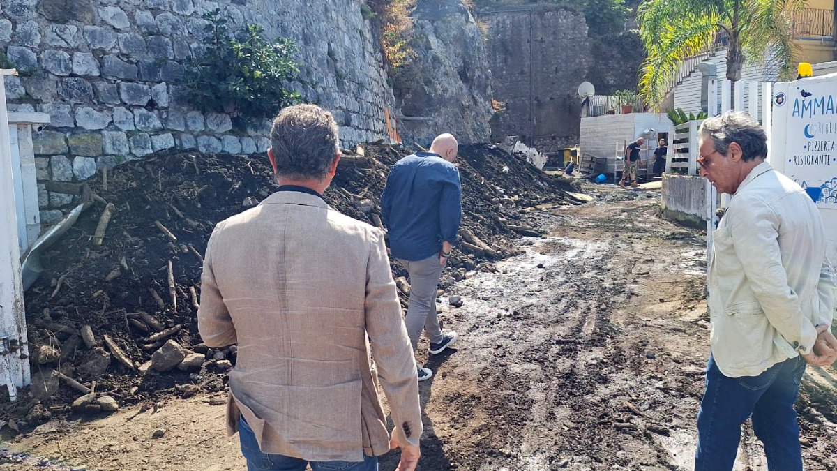 Zona di Pozzano colpita dal nubifragio, danni ingenti - 
