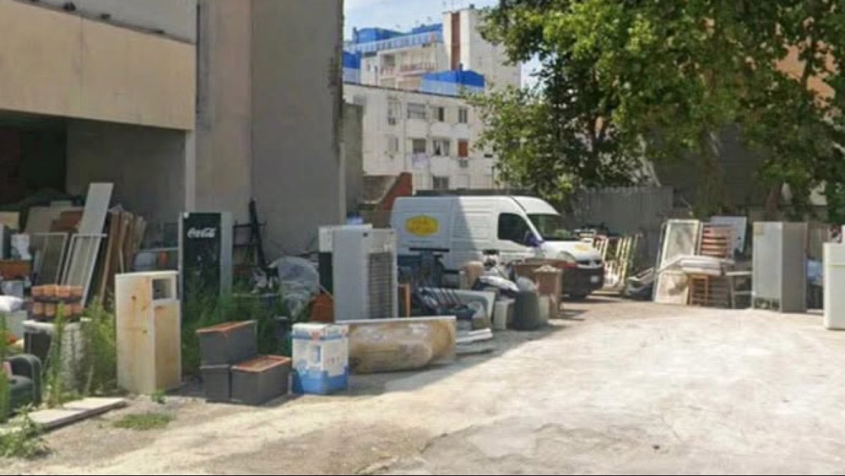 Al posto del mercatino nasce una discarica - 