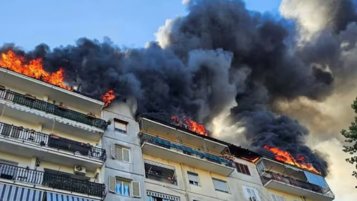 Violento incendio in una palazzina, 26 famiglie sgomberate - 