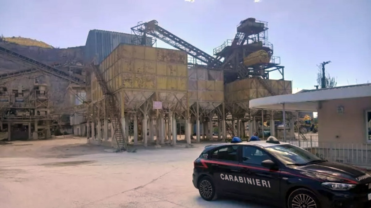 Interdittiva antimafia, sigilli a cava estrattiva nel Nolano - 