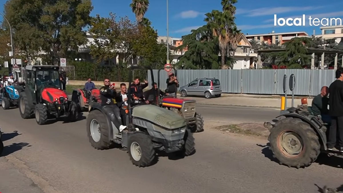 Tir e trattori: il Sud si blocca per il caro-carburanti IL VIDEO - 