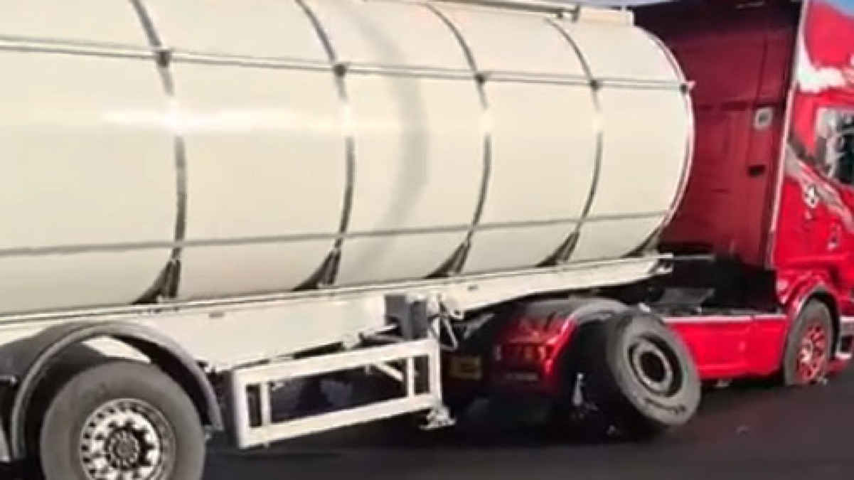 Tir con le ruote squarciate, si temono prime tensioni - 