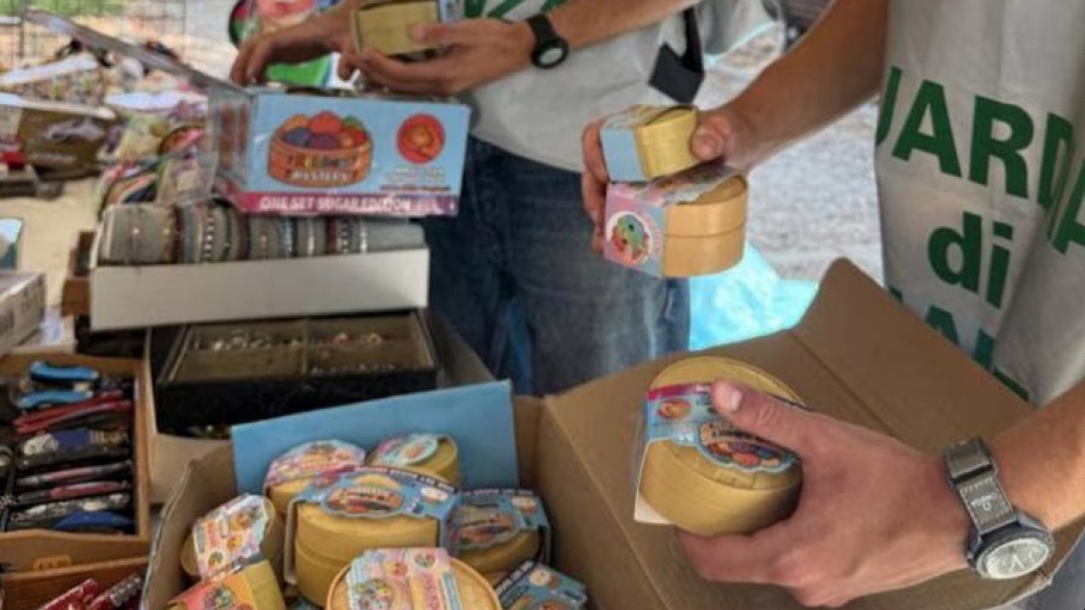 Giocattoli con acidi, maxisequestro nell'Agro-Nocerino - 