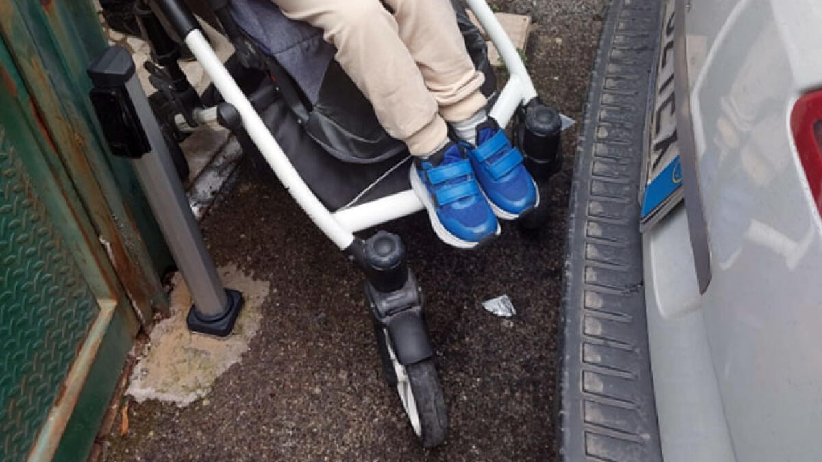 Scippata donna disabile in carrozzina - 